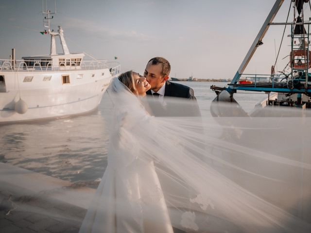 Il matrimonio di Vittorio e Simona a Manfredonia, Foggia 19