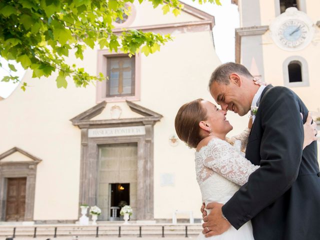 Il matrimonio di Fabrizio e Anna a Vico Equense, Napoli 20