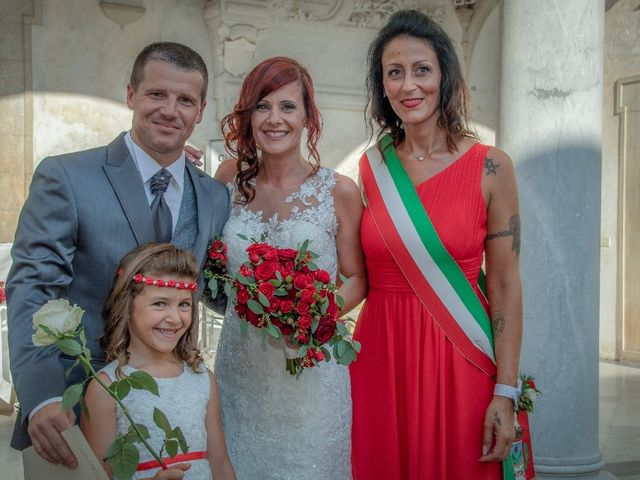 Il matrimonio di Roberto  e Manuela a Seravezza, Lucca 8