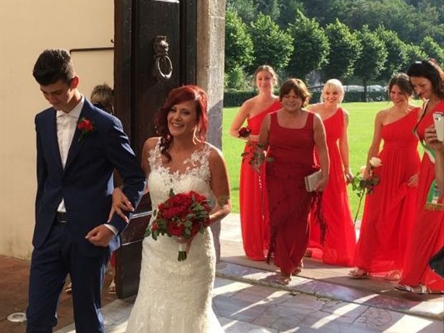 Il matrimonio di Roberto  e Manuela a Seravezza, Lucca 27