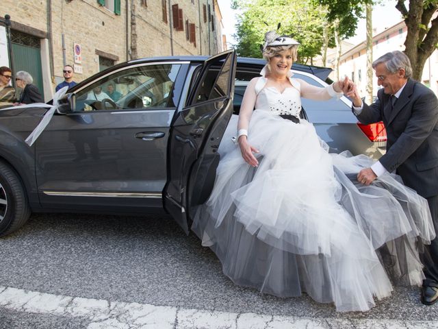 Il matrimonio di Luca e Stefania a Cupramontana, Ancona 7