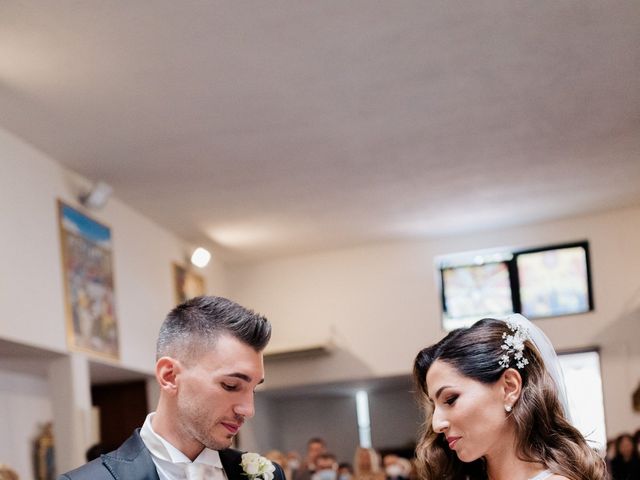 Il matrimonio di Federico e Chiara  a Ancona, Ancona 7