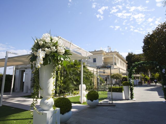 Il matrimonio di Antonio e Elisa a Napoli, Napoli 1