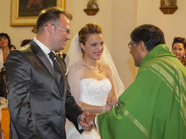 Il matrimonio di Alessandro e Daniela a Ripatransone, Ascoli Piceno 10