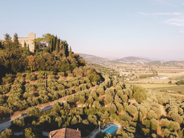 Il matrimonio di Elena e Gregorio a Magione, Perugia 21