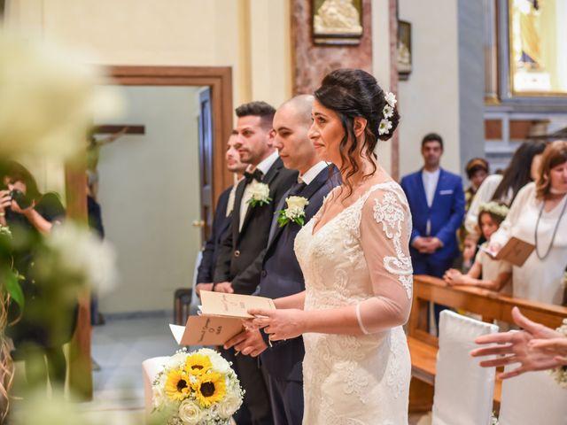 Il matrimonio di Vanessa e Giuseppe a Biandronno, Varese 11