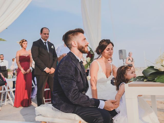 Il matrimonio di Lorenzo e Giulia a Viareggio, Lucca 25