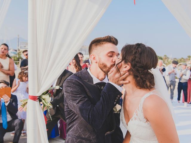 Il matrimonio di Lorenzo e Giulia a Viareggio, Lucca 27