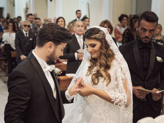 Il matrimonio di Vincenzo e Mariana a Frattamaggiore, Napoli 36