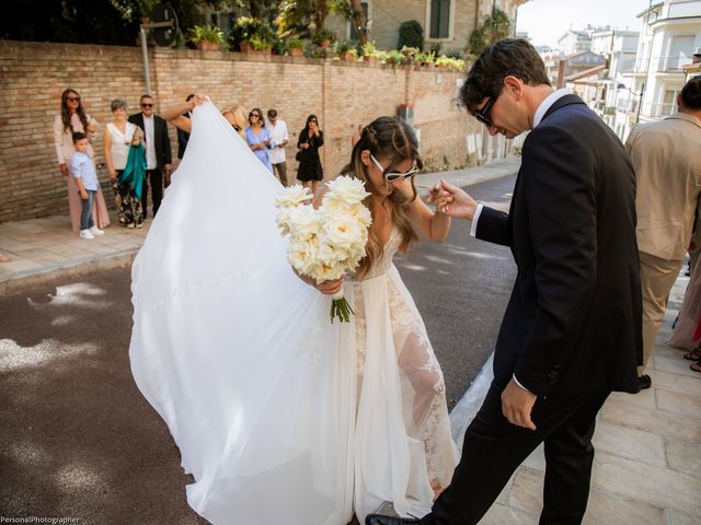 Il matrimonio di Sharon e Paolo a Pesaro, Pesaro - Urbino 15