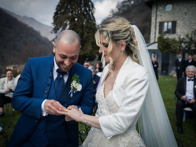 Il matrimonio di Denis e Eleonora a Canzo, Como 31