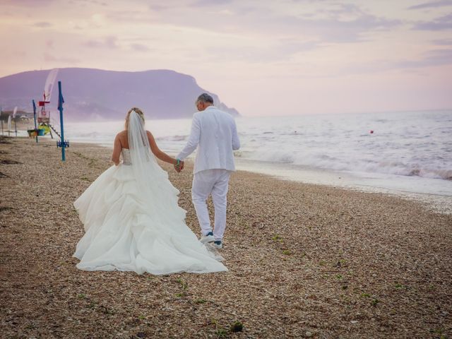 Il matrimonio di Italo e Stefania a Numana, Ancona 23