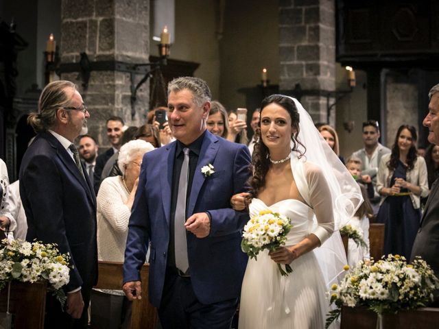 Il matrimonio di Luca e Silvia a Imbersago, Lecco 16