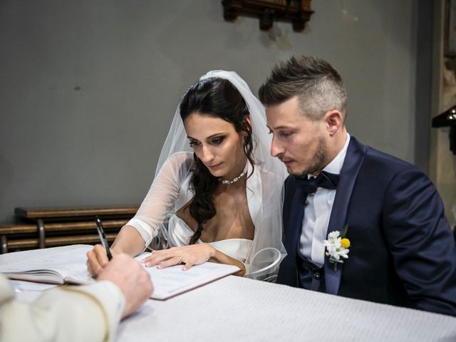 Il matrimonio di Luca e Silvia a Imbersago, Lecco 22