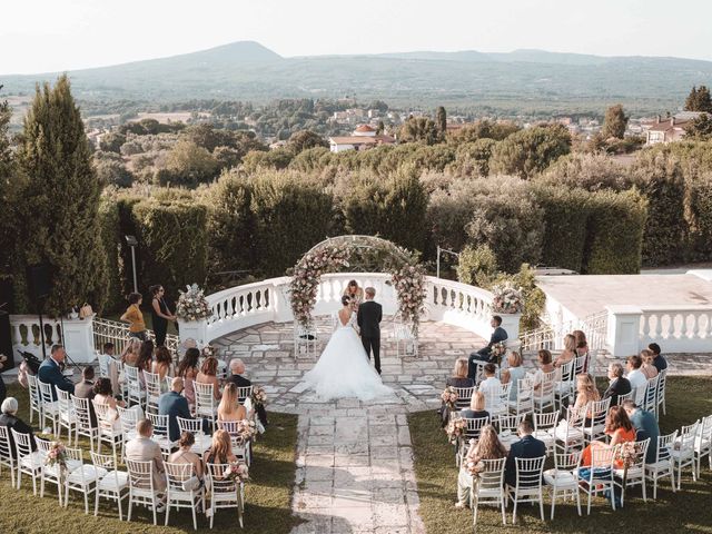 Il matrimonio di Nicolae e Beatrice a Bassano Romano, Viterbo 57