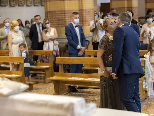 Il matrimonio di Marco e Giulia a Castel San Pietro Terme, Bologna 26