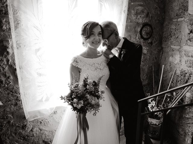 Il matrimonio di Valentina e Luca a Chiusdino, Siena 32