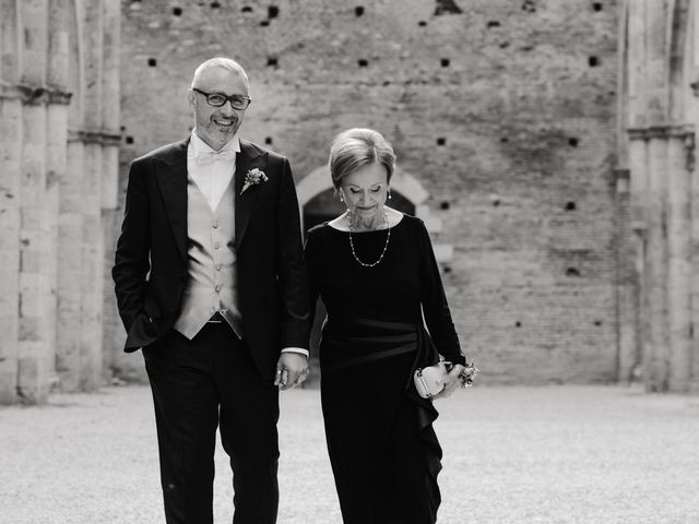 Il matrimonio di Valentina e Luca a Chiusdino, Siena 37
