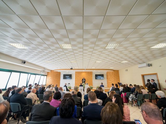 Il matrimonio di Lorenzo e Simona a Monteriggioni, Siena 26