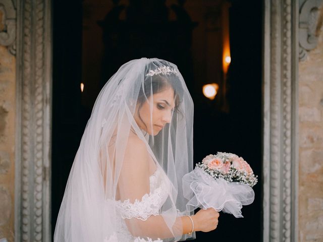 Il matrimonio di Jhon e Judy a Pietralunga, Perugia 20