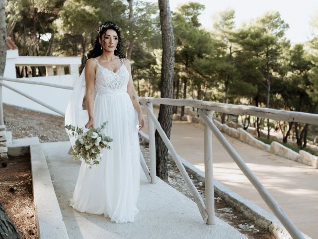 Il matrimonio di Luca e Rossella a Vieste, Foggia 25