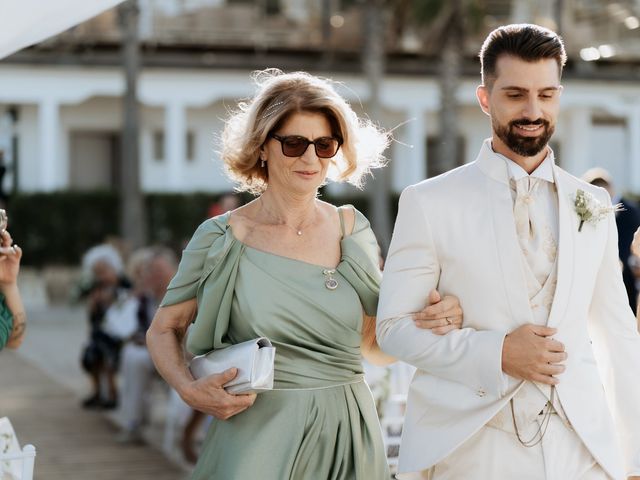 Il matrimonio di Luca e Rossella a Vieste, Foggia 31