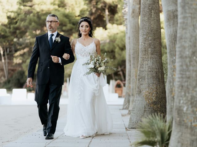 Il matrimonio di Luca e Rossella a Vieste, Foggia 32