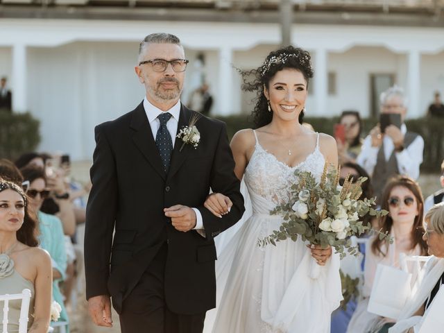 Il matrimonio di Luca e Rossella a Vieste, Foggia 33