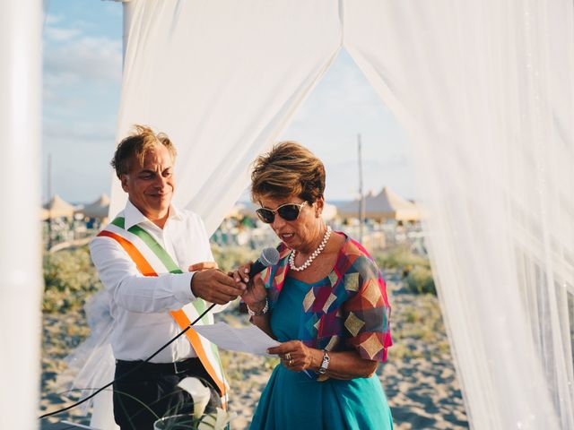 Il matrimonio di Pietro e Elisa a Viareggio, Lucca 60