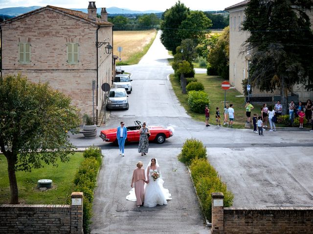 Il matrimonio di Martina e Lorenzo a Civitanova Marche, Macerata 6