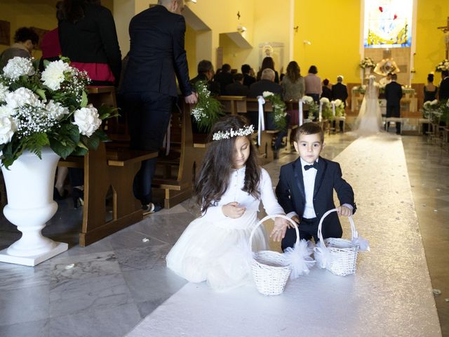 Il matrimonio di Natale e Rosella a Capaccio Paestum, Salerno 9