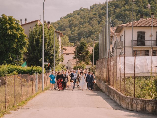 Il matrimonio di Tomas e Camilla a Montone, Perugia 26