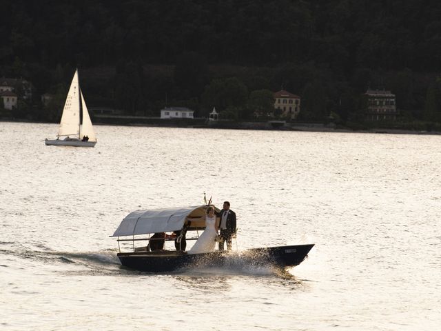 Il matrimonio di Tommaso e Elisabetta a Angera, Varese 30