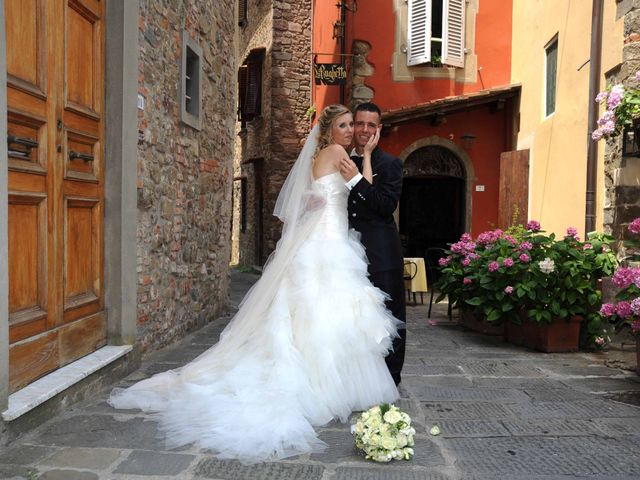 Il matrimonio di Jonathan e Elena a Montecatini-Terme, Pistoia 30