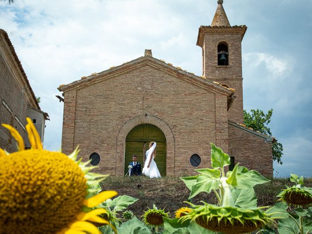 Il matrimonio di Zalina e Eliseo a Ripe, Ancona 15