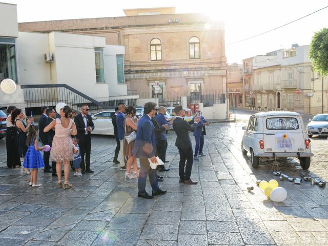 Il matrimonio di Davide e Chiara a Comiso, Ragusa 37