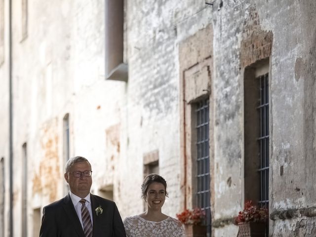 Il matrimonio di Matteo e Veronika a Certosa di Pavia, Pavia 22