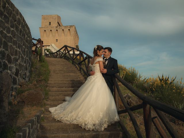 Il matrimonio di Annetta e Valerio a Torre del Greco, Napoli 36
