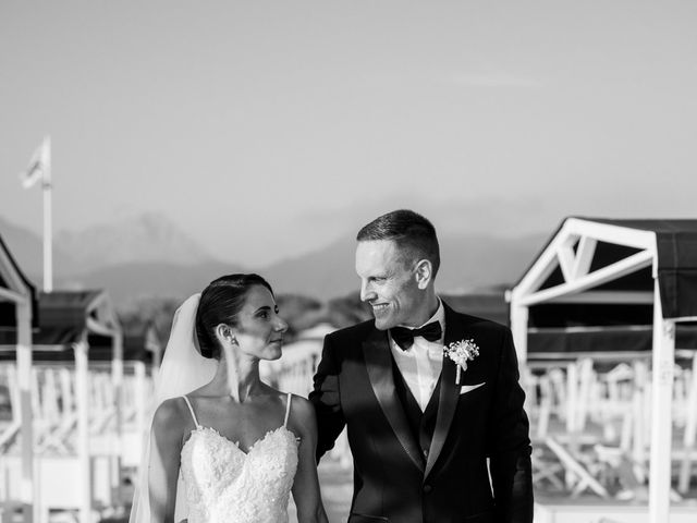 Il matrimonio di Arianna e Nicolò a Forte dei Marmi, Lucca 23