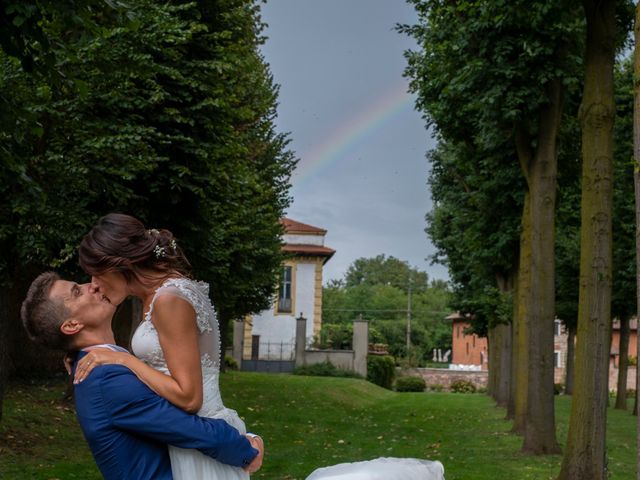 Il matrimonio di Lorenzo e Elena a Inveruno, Milano 1