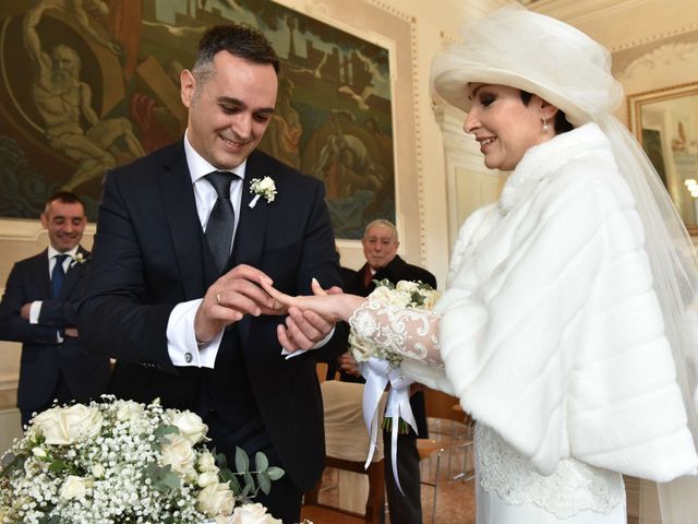 Il matrimonio di Davide e Laura a Mira, Venezia 13