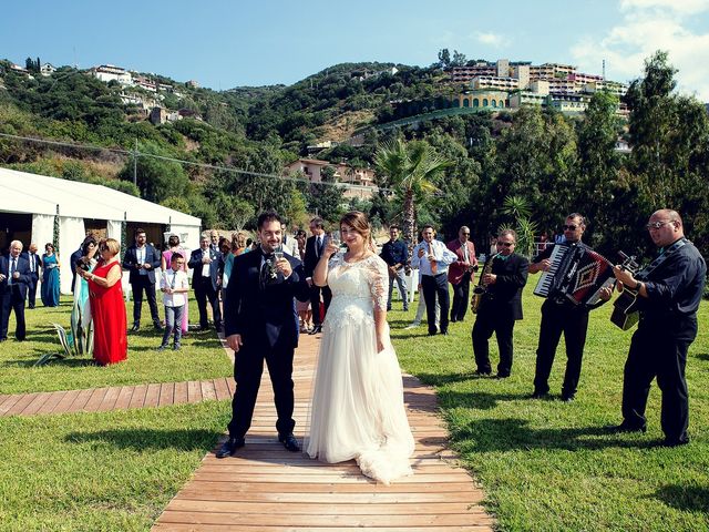 Il matrimonio di Ivan e Lorena a Brolo, Messina 18
