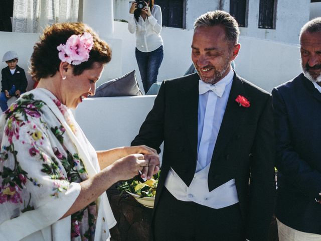 Il matrimonio di Marco e Rosanna a Stromboli, Messina 19