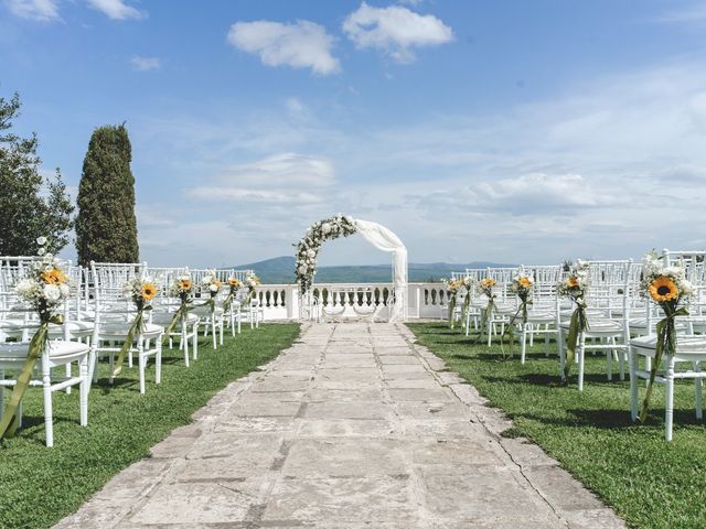 Il matrimonio di Marco e Palmalisa a Bassano Romano, Viterbo 40