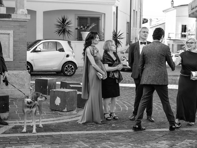 Il matrimonio di Alessia e Marco a Porto Sant&apos;Elpidio, Fermo 29