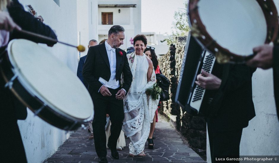 Il matrimonio di Marco e Rosanna a Stromboli, Messina