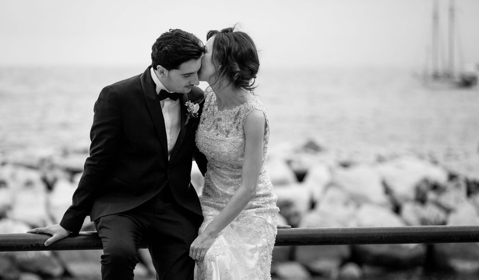 Il matrimonio di Viviana e Ivan a Napoli, Napoli