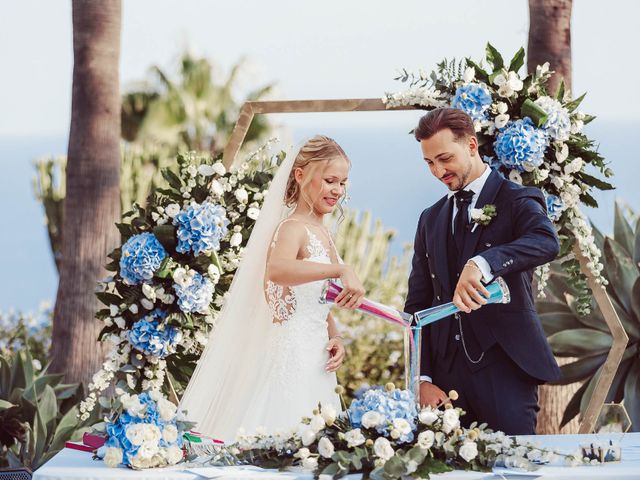 Il matrimonio di Marilena e Nicola a Aci Castello, Catania 30