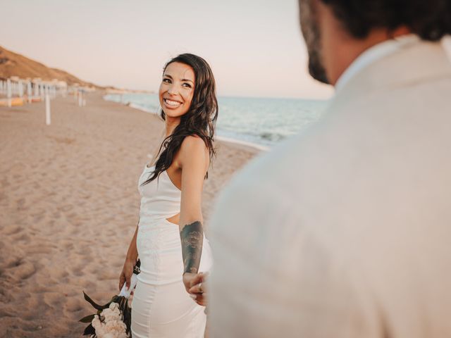 Il matrimonio di Dora e Luca a Napoli, Napoli 16