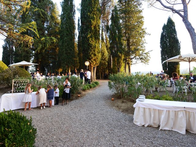 Il matrimonio di Cristiano e Lucia a Chianciano Terme, Siena 28